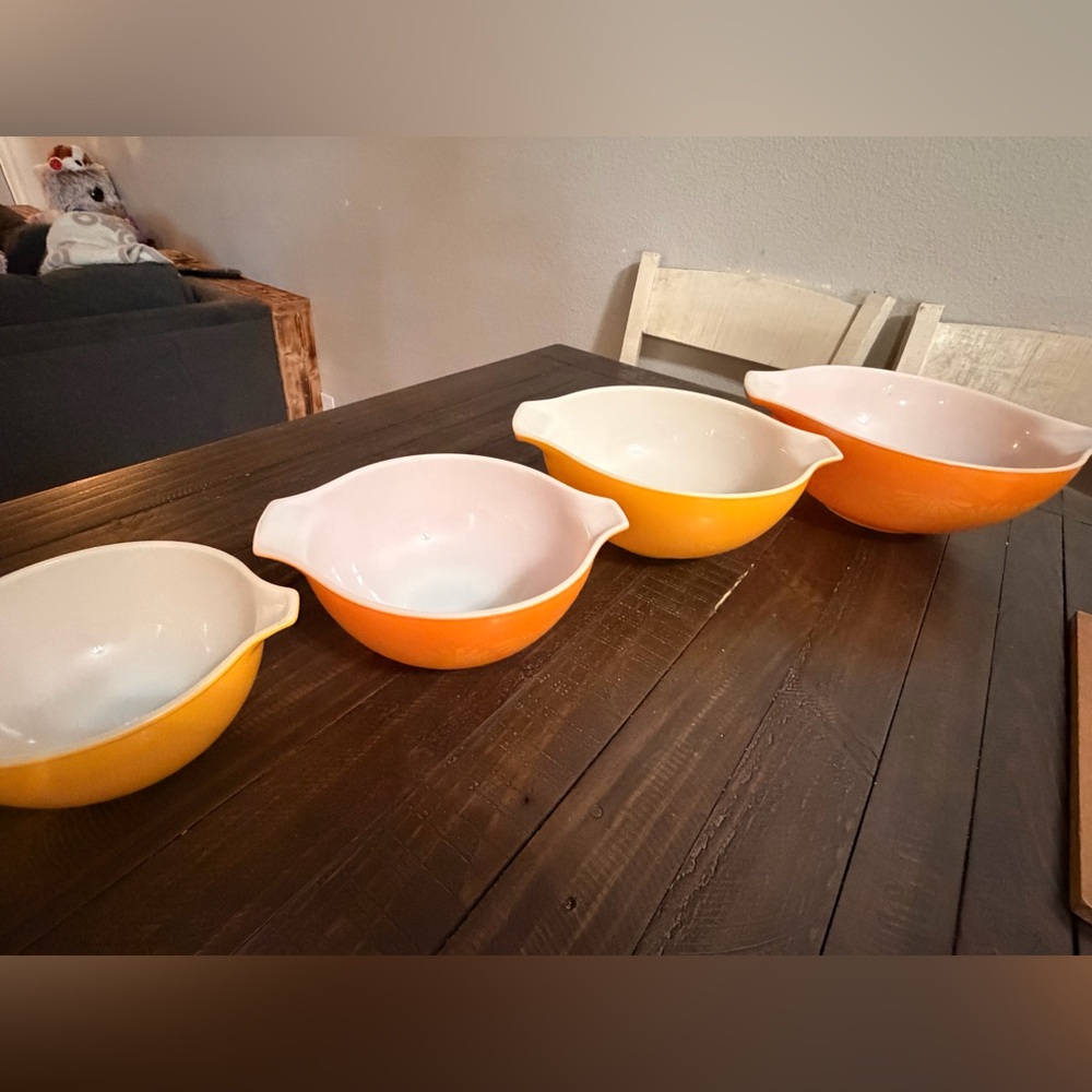 Vintage Pyrex Orange Mixing Bowls with Daisy Pattern - Home Party Supplies - Picture 2 of 3